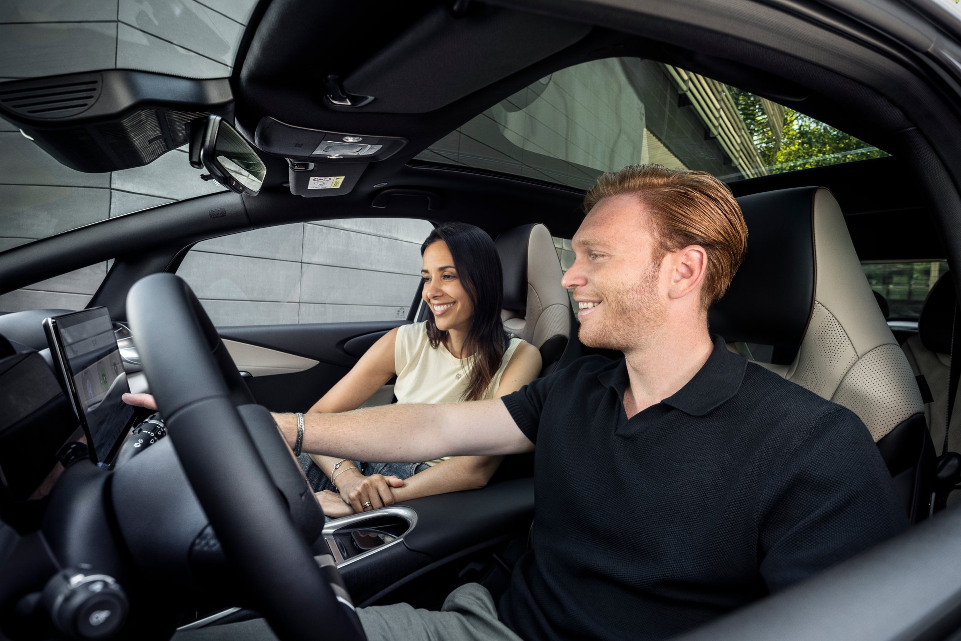 32-DOLPHIN_2025_LHD_Interior_Model_Driver_seat_download_JPG_RGB